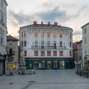 https://central-square-heritage-hotel.splithotels.org