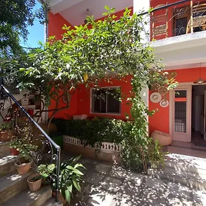 Trip'n'hostel Chill Zone Tirana